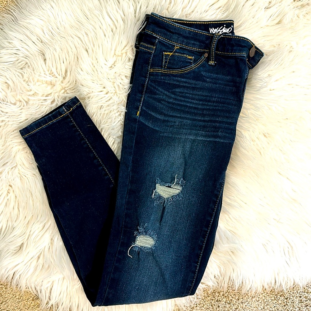 Mid-Rise Jegging skinny jeans with holes